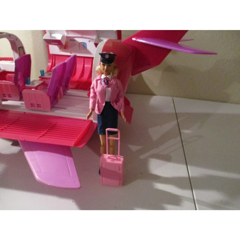 Barbie Pink Jumbo Jet With Accessories Plus Pilot & Stewardess Barbie Dolls